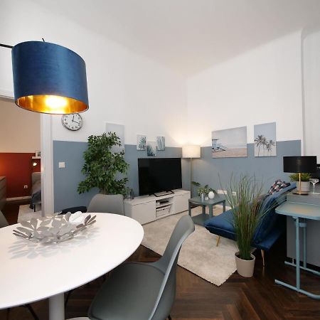Stylish City Center Apartment Wina Bagian luar foto
