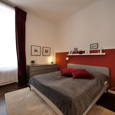 Stylish City Center Apartment Wina Bagian luar foto