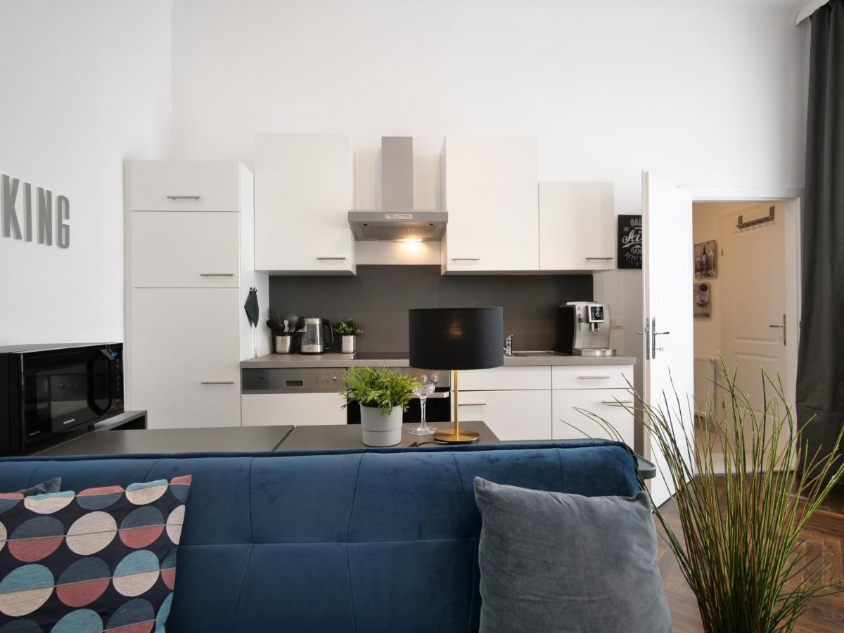 Stylish City Center Apartment Wina Bagian luar foto