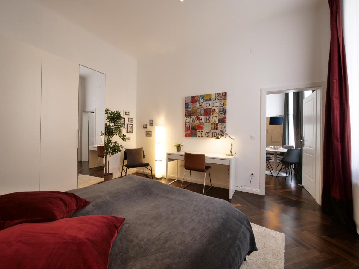 Stylish City Center Apartment Wina Bagian luar foto